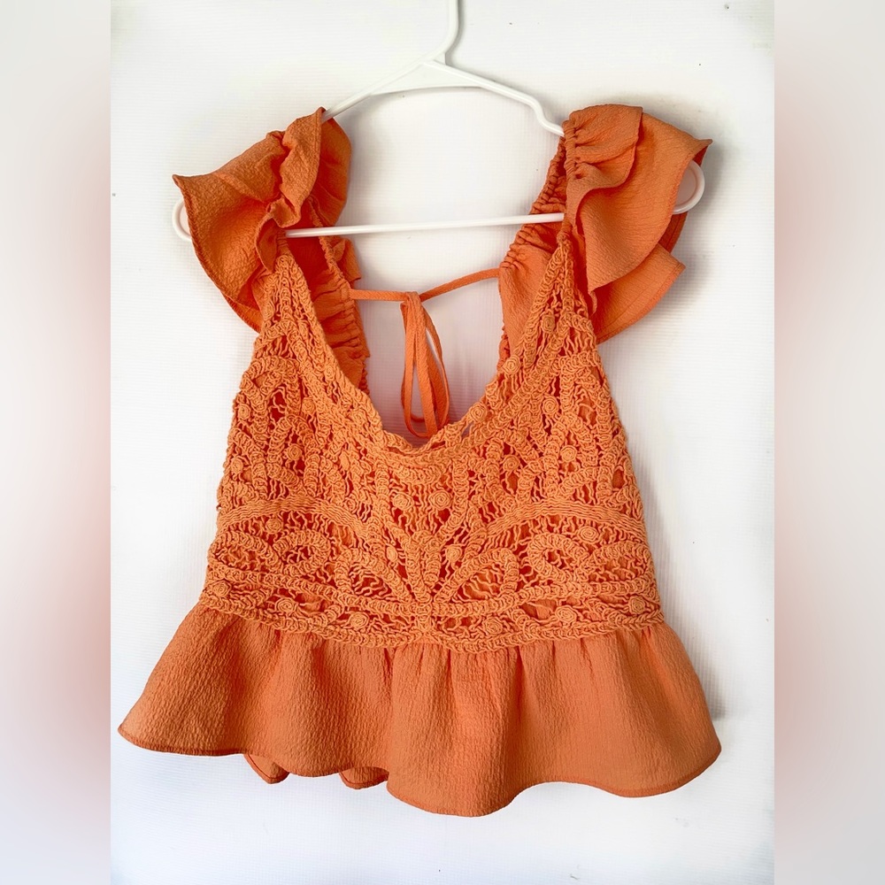 Brand new MNK Textured Ruffle Cropped Tank Top from Buckle